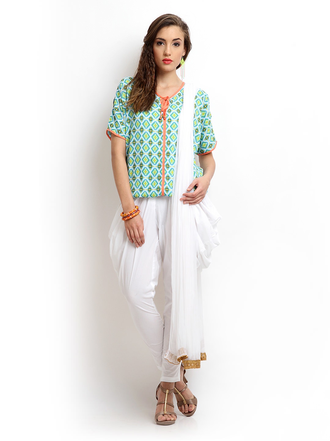 Women White Jodhpuri Pants & Dupatta Set